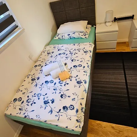 Split/podstrana Adria *