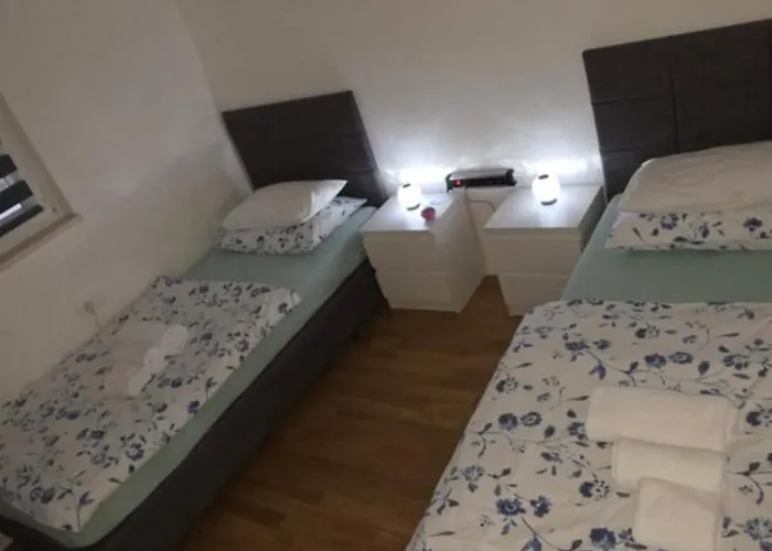 Split/podstrana Adria